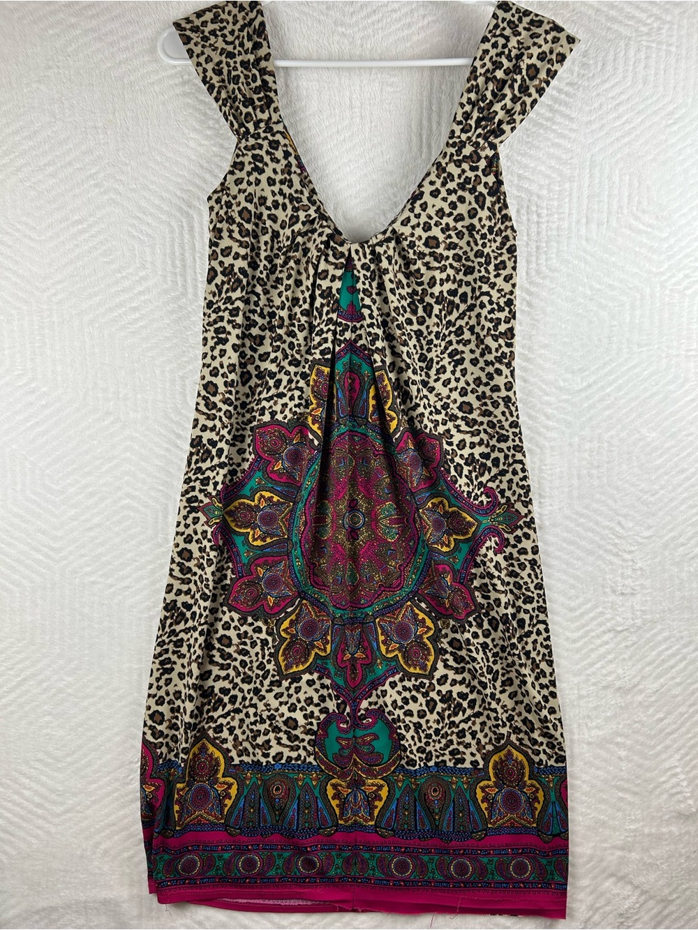 London Times Beige and Black Leopard Print Mini Dress with Multicolor Medallion